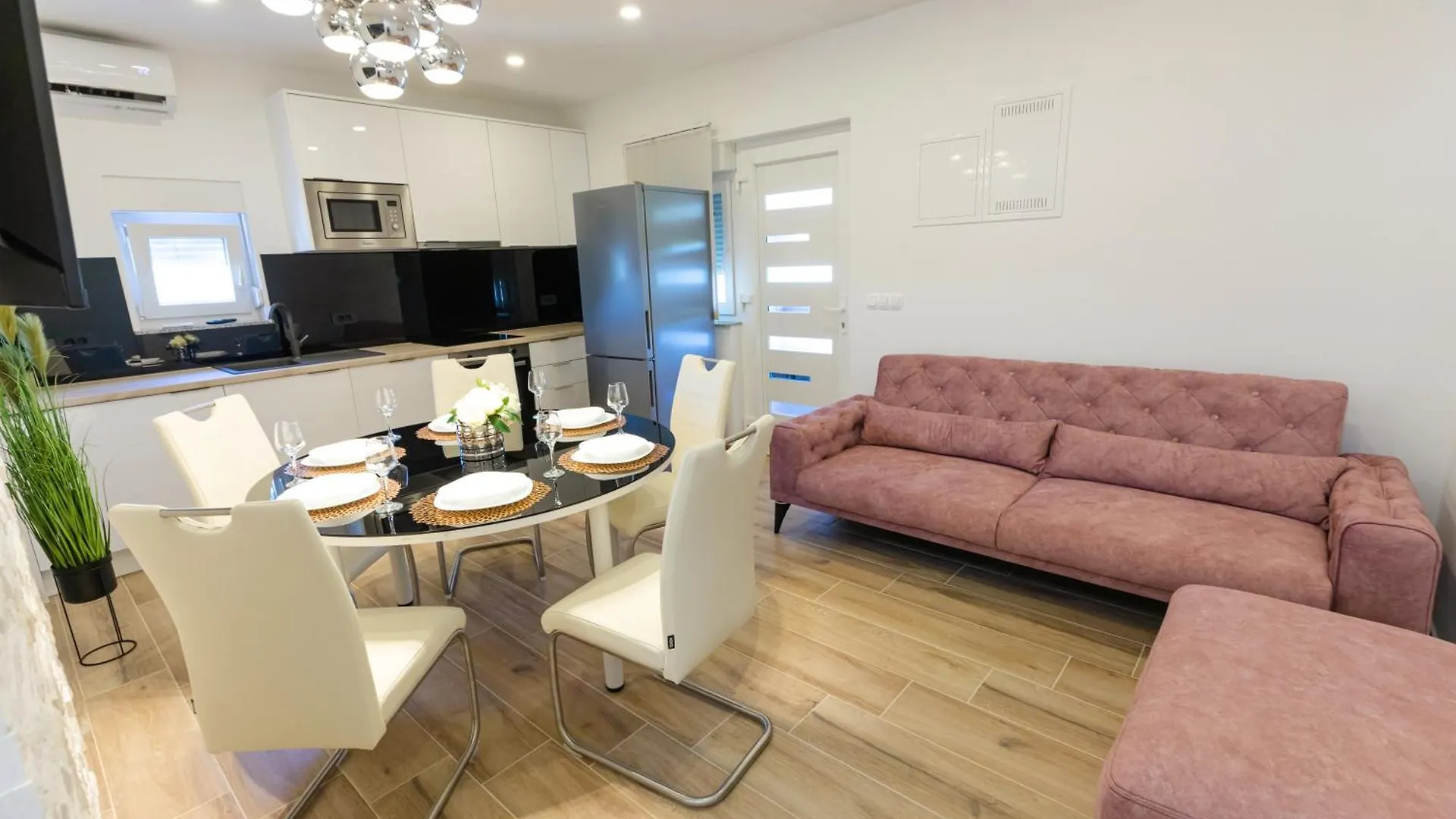 Apartman Laura 2 Vir