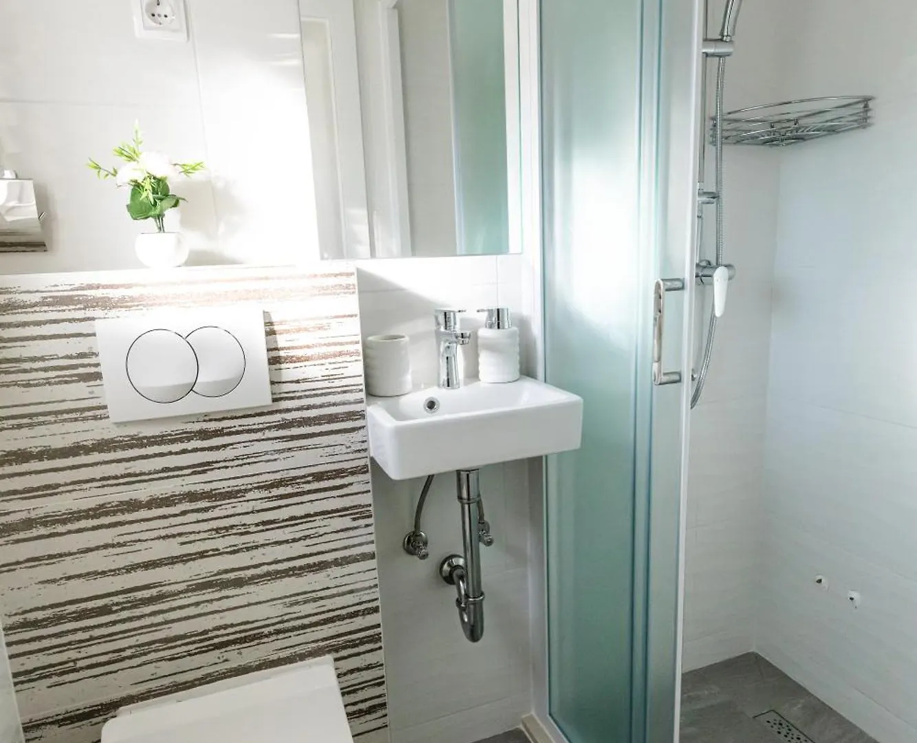 Apartman Laura 2 Vir Apartment