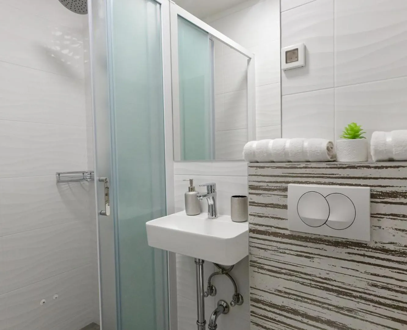 Apartman Laura 2 Vir