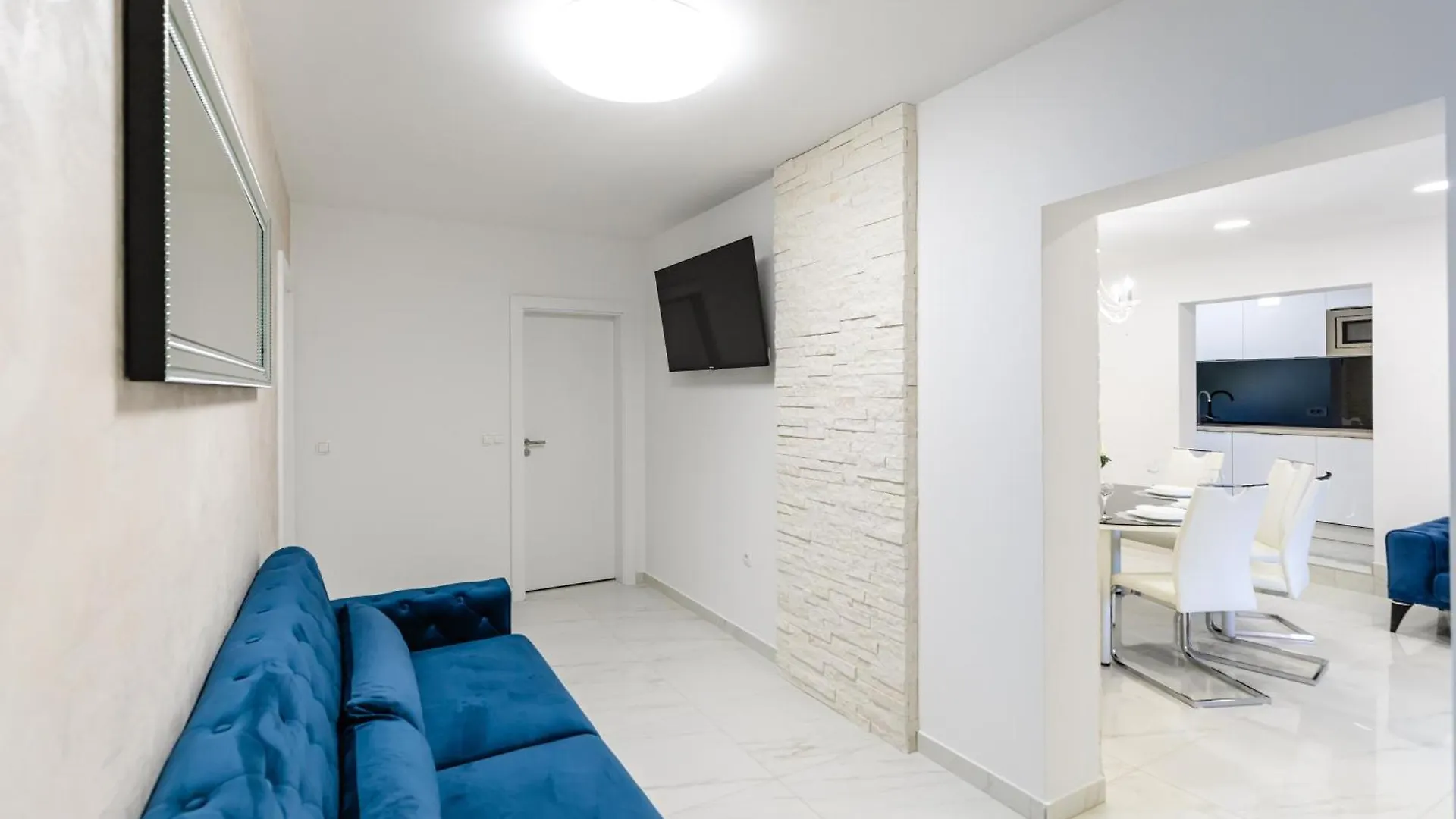 Apartman Laura 2 Vir Apartment