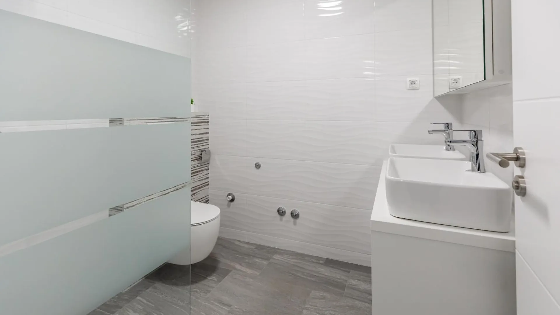Apartment Apartman Laura 2 Vir