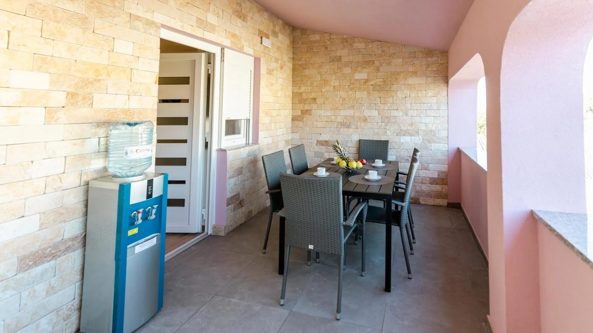 Apartman Laura 2 Vir