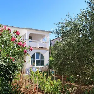 Apartman Lidija By Interhome, Vir